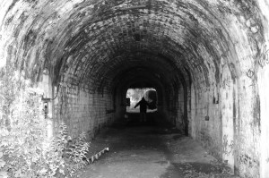 Tunnel 1